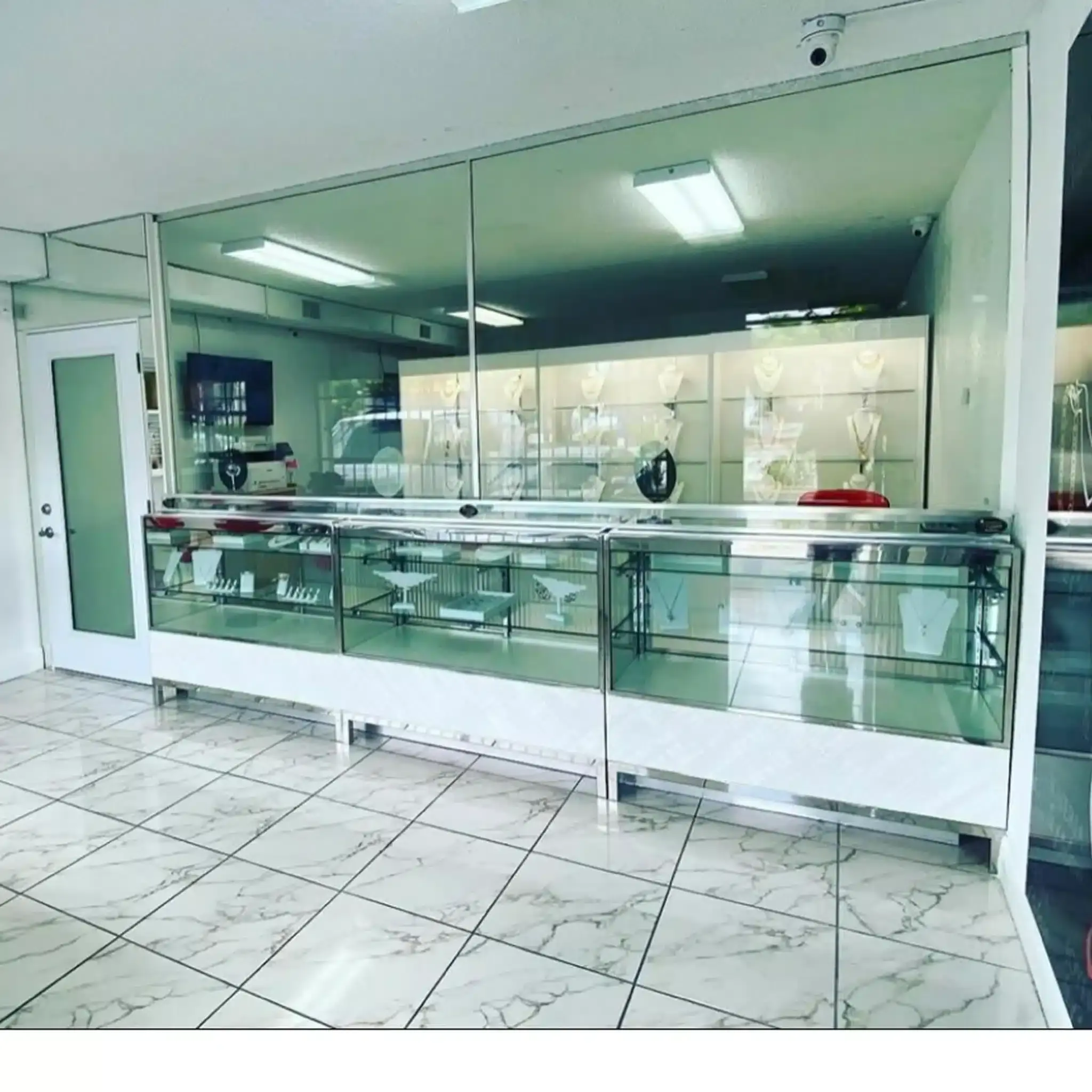 Custom glass installation by Glass Designer LLC in Southwest Florida