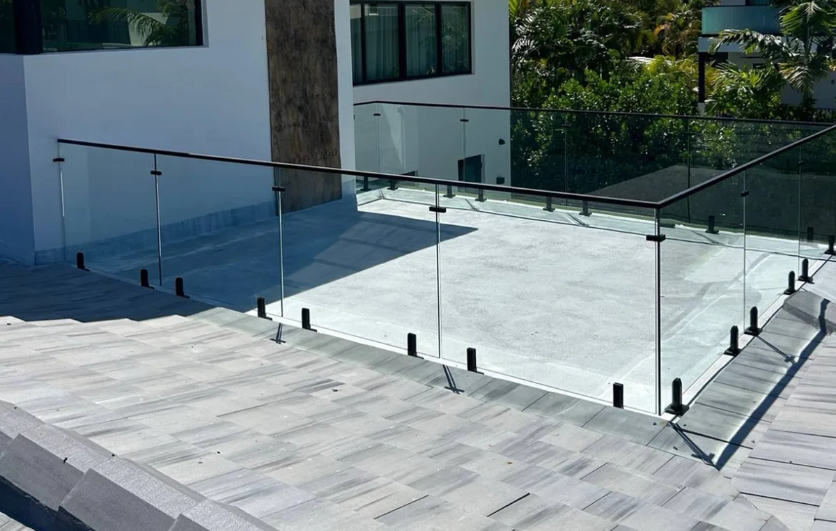 Custom glass installation by Glass Designer LLC in Southwest Florida